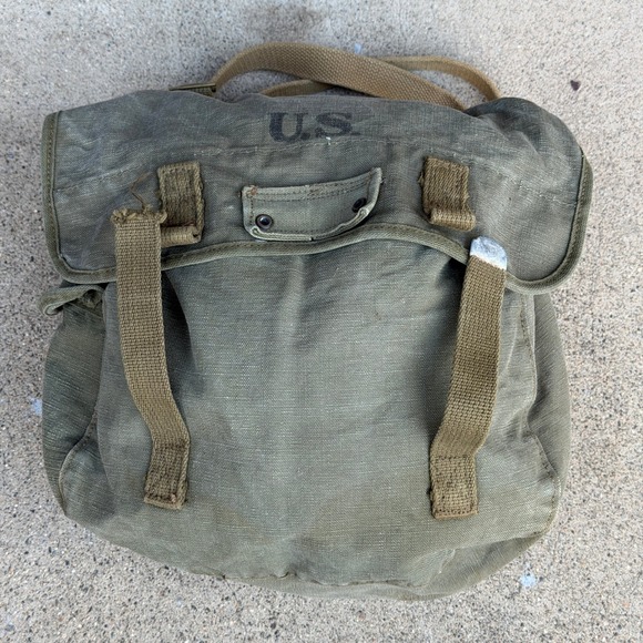 Vintage US Military Canvas Field Bag Messenger Bag Olive Green M-1961 Buttpack